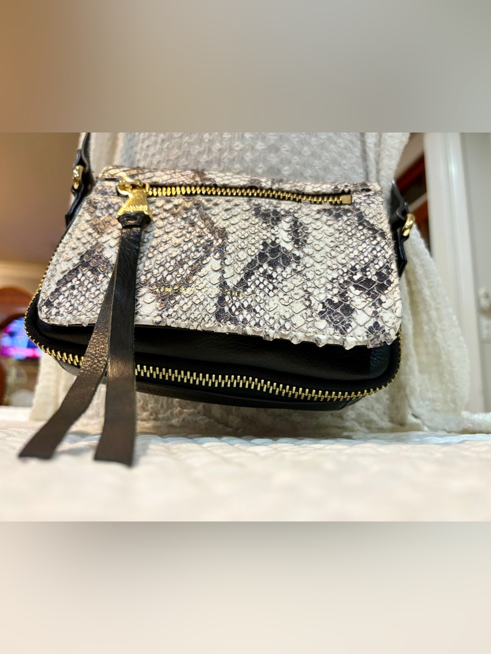 Aimee Kestenberg Sorrento Mini Crossbody Bag Snake & Supple Black Leather EUC - Picture 7 of 10